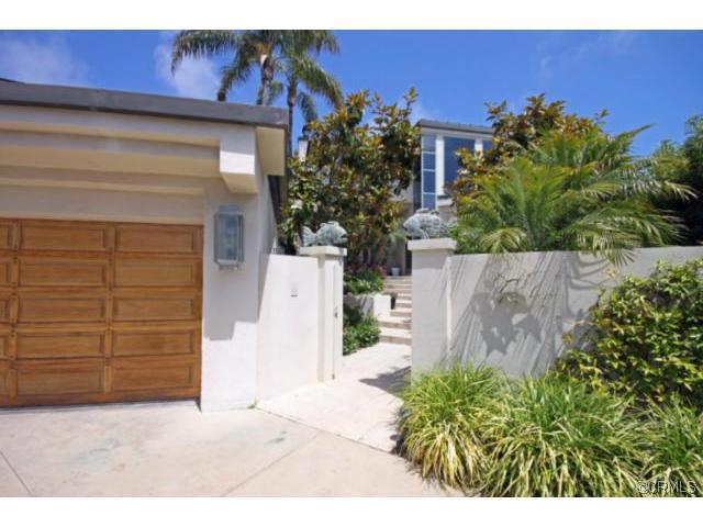 Gated courtyard entry for privacy - 1345 Cliff Drive, Laguna Beach CA 92651 - photo 1