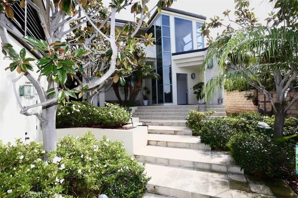 1345 Cliff Drive, Laguna Beach CA 92651 - photo 1