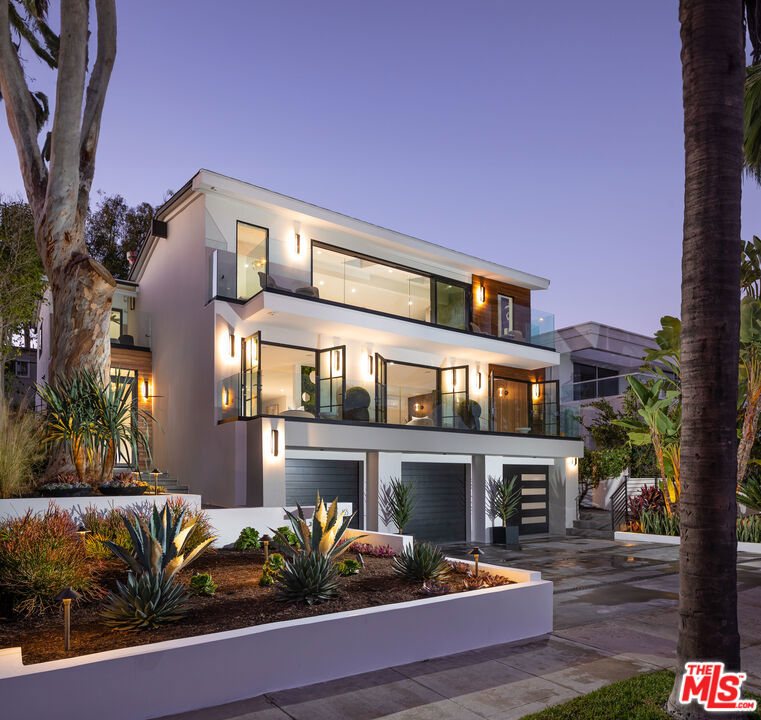 135 Crescent Bay Drive, Laguna Beach CA 92651 - photo 1