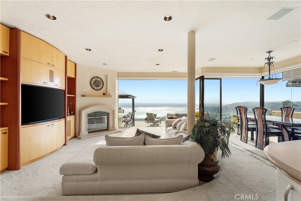 1351 La Mirada, Laguna Beach CA 92651 - photo 14