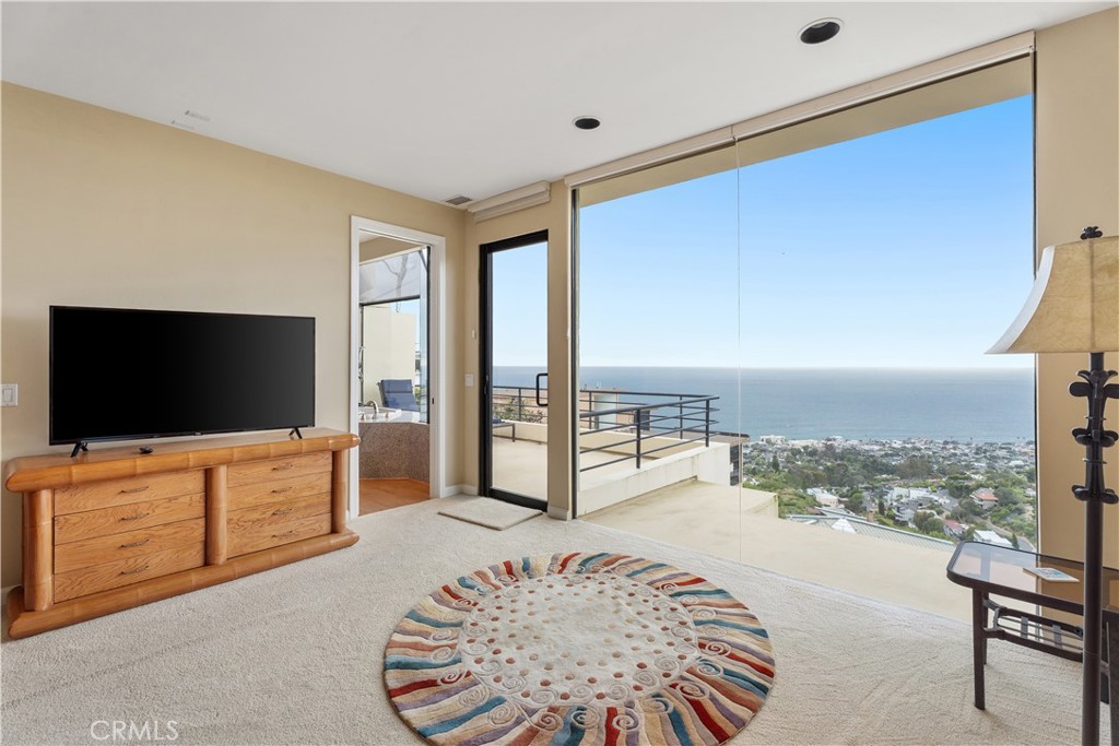 1351 La Mirada, Laguna Beach CA 92651 - photo 50