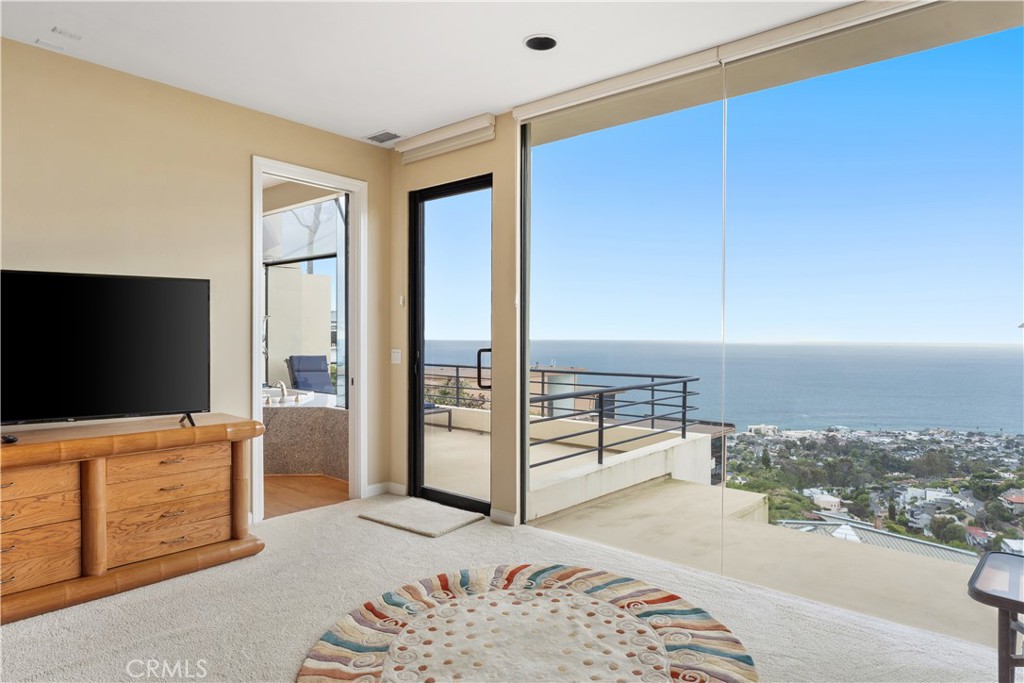 1351 La Mirada, Laguna Beach CA 92651 - photo 51