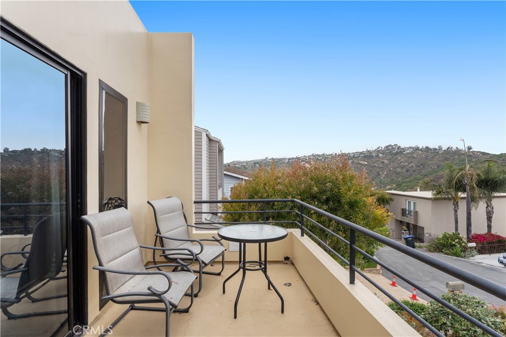 1351 La Mirada, Laguna Beach CA 92651 - photo 72