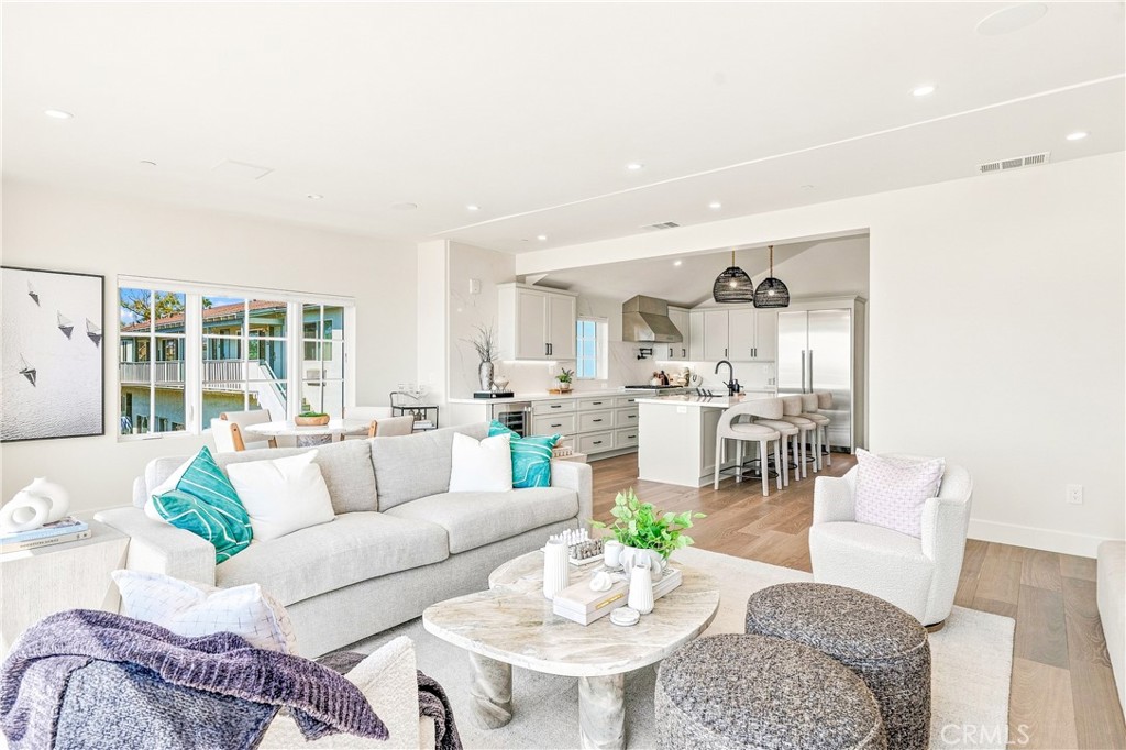 1369 N Coast Highway, Laguna Beach CA 92651 - photo 10