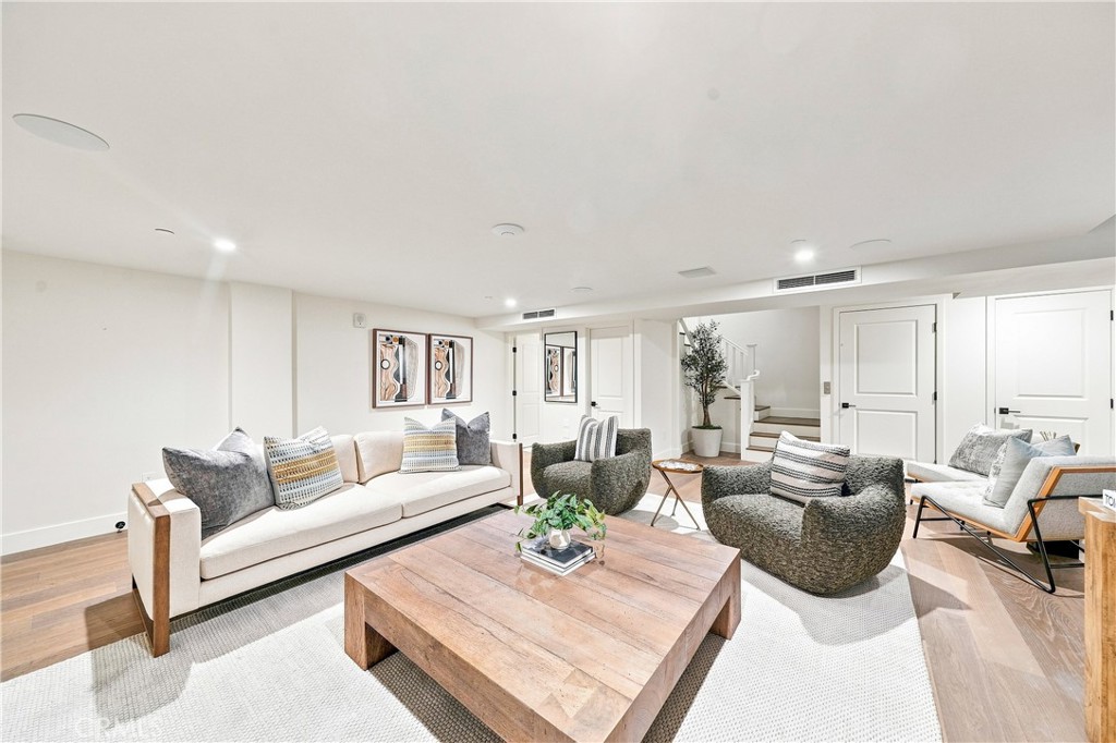 1369 N Coast Highway, Laguna Beach CA 92651 - photo 25