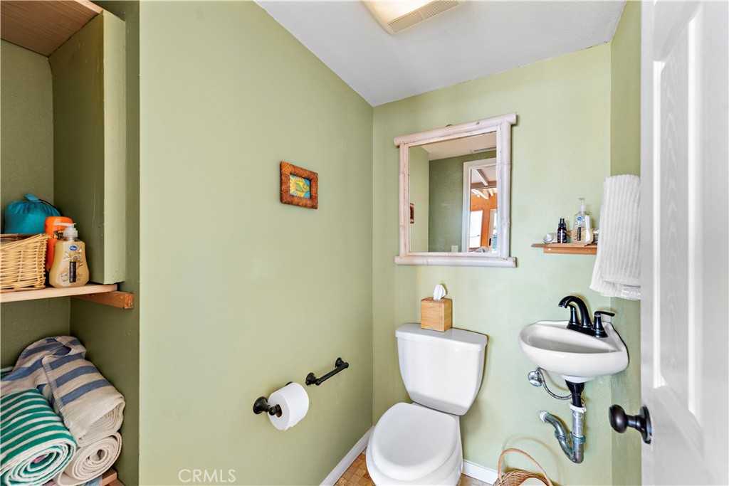 137 Cleo Street, Laguna Beach CA 92651 - photo 25