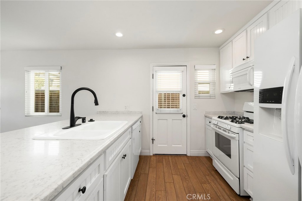 137 Cypress Dr, Laguna Beach CA 92651 - photo 6