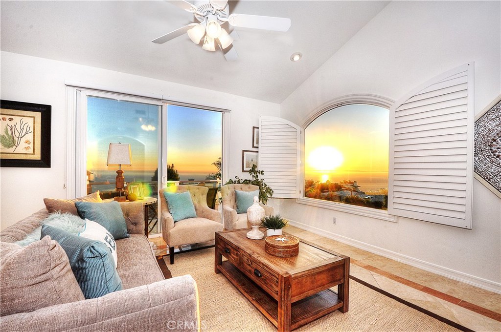1370 Skyline Drive, Laguna Beach CA 92651 - photo 1