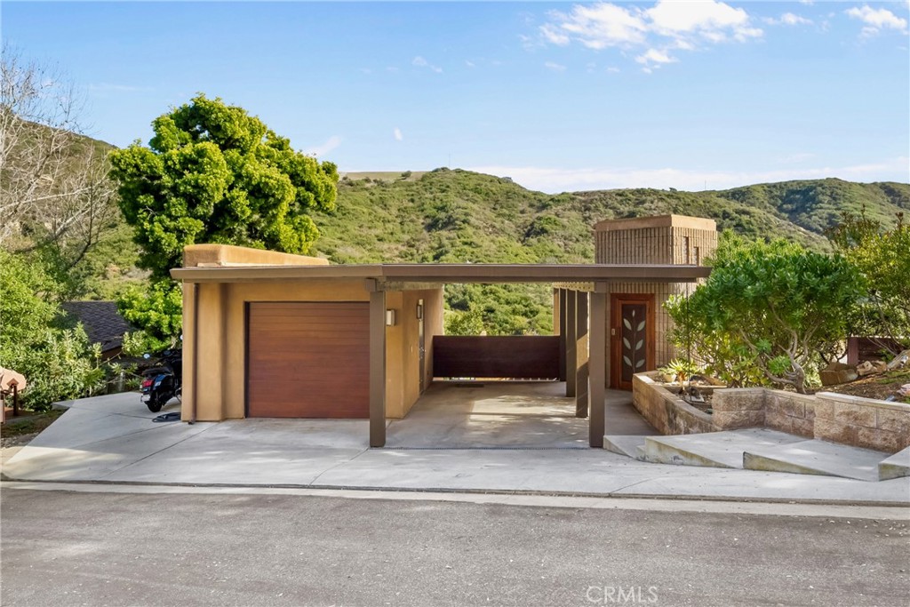 1372 Morningside Drive, Laguna Beach CA 92651 - photo 1