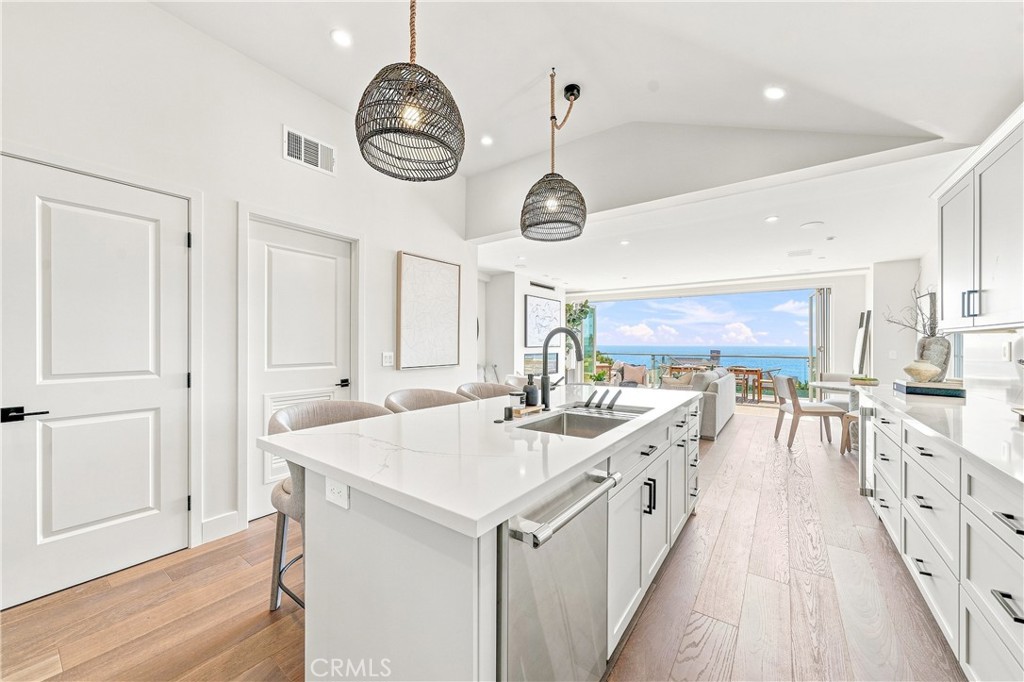 1373 N Coast Highway, Laguna Beach CA 92651 - photo 15