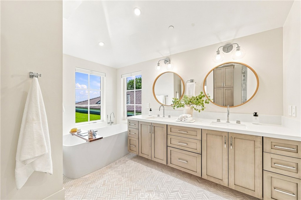 1373 N Coast Highway, Laguna Beach CA 92651 - photo 37