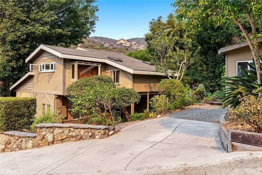 1377 Lewellyn Drive, Laguna Beach CA 92651 - photo 1