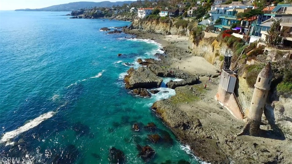 138 McAulay Place, Laguna Beach CA 92651 - photo 1