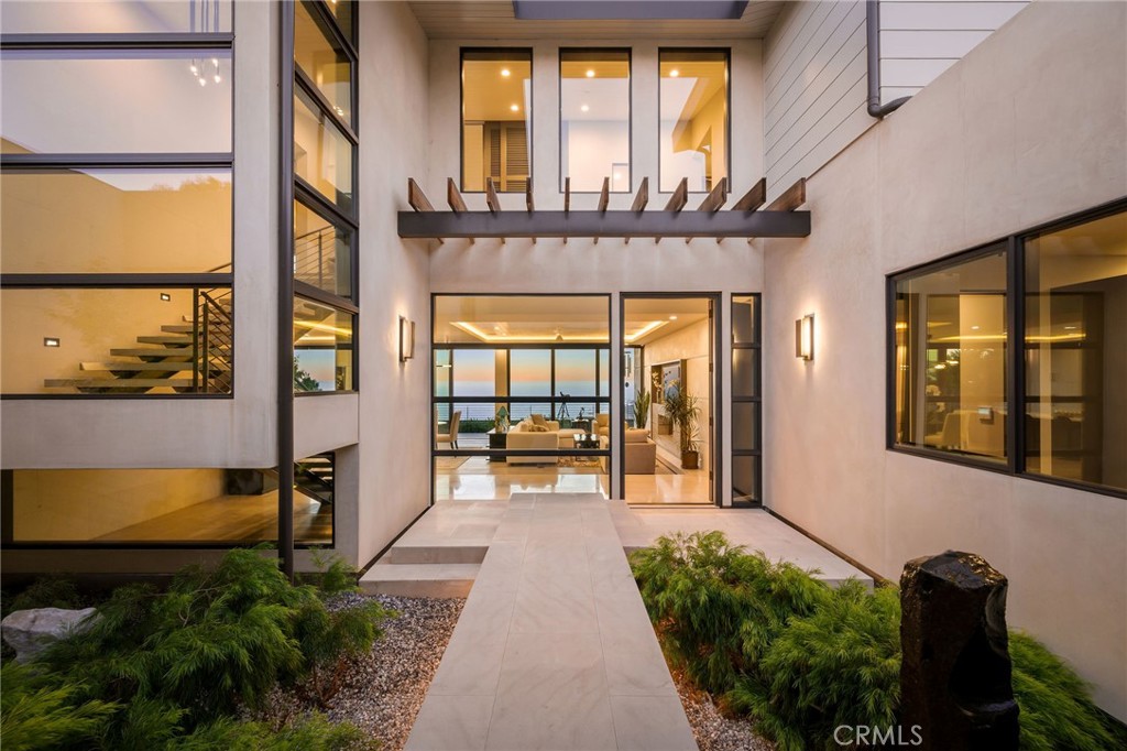 1380 Temple Hills, Laguna Beach CA 92651 - photo 3