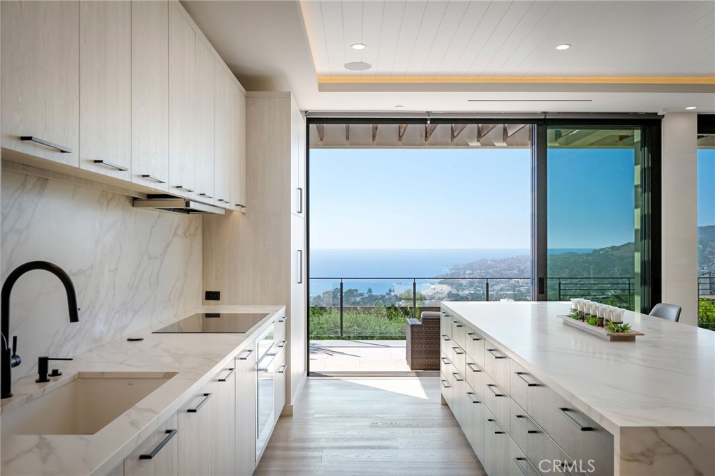 1380 Temple Hills, Laguna Beach CA 92651 - photo 15