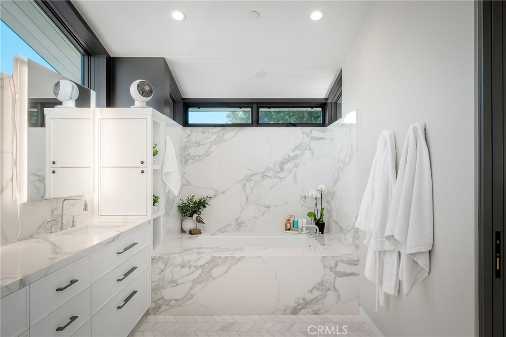 1380 Temple Hills, Laguna Beach CA 92651 - photo 31