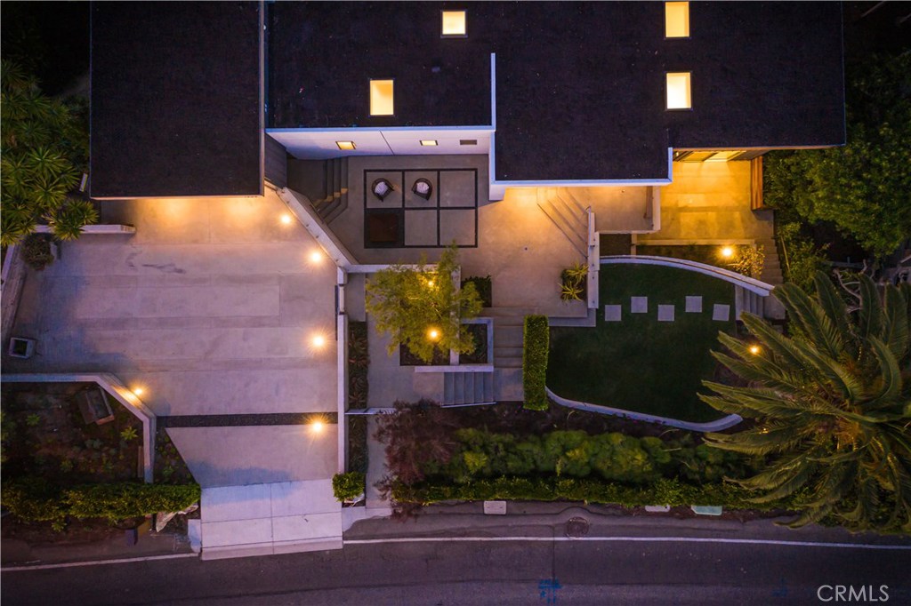 1395 Temple Hills Drive, Laguna Beach CA 92651 - photo 1