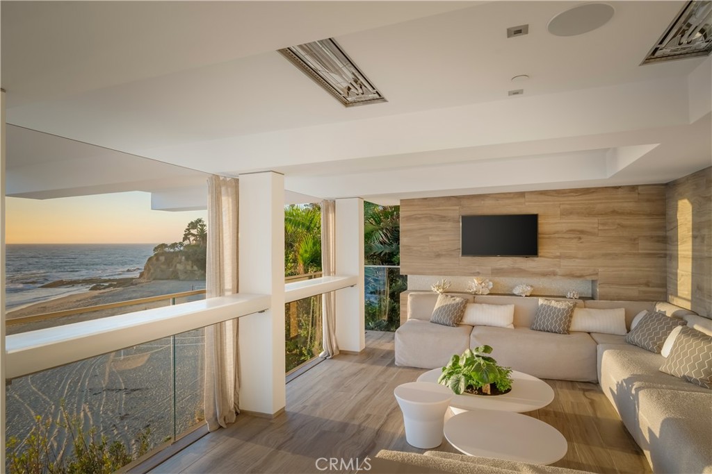 14 Lagunita Drive, Laguna Beach CA 92651 - photo 38