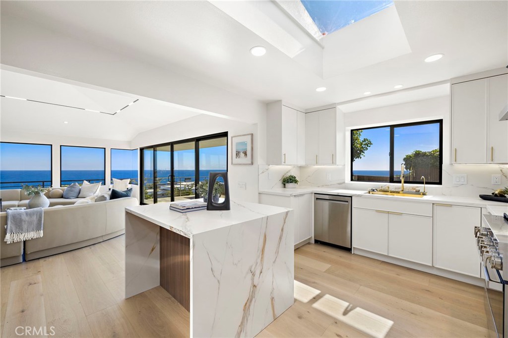 Updated Kitchen - 1401 Bounty Way, Laguna Beach CA 92651 - photo 16