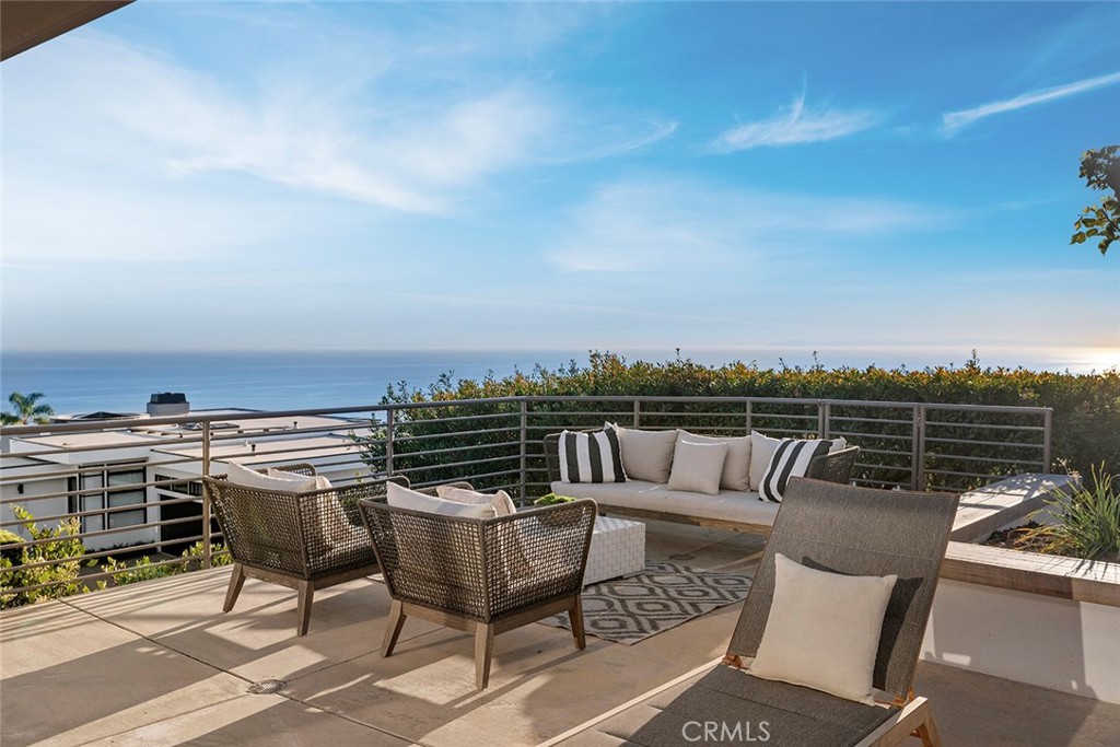 1401 Bounty Way, Laguna Beach CA 92651 - photo 22