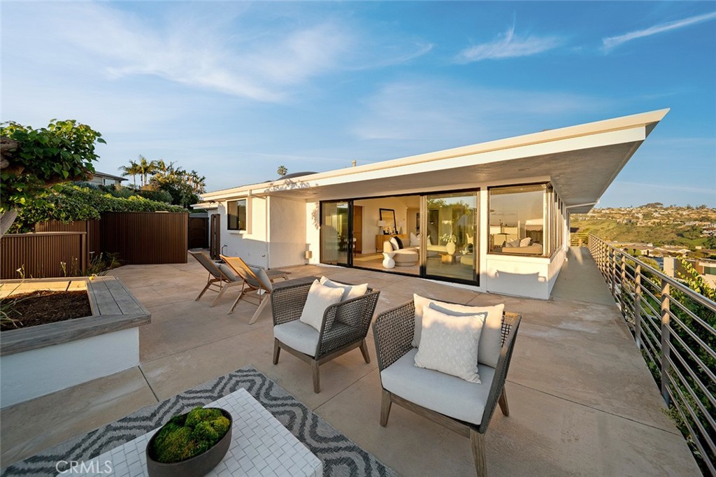 1401 Bounty Way, Laguna Beach CA 92651 - photo 23