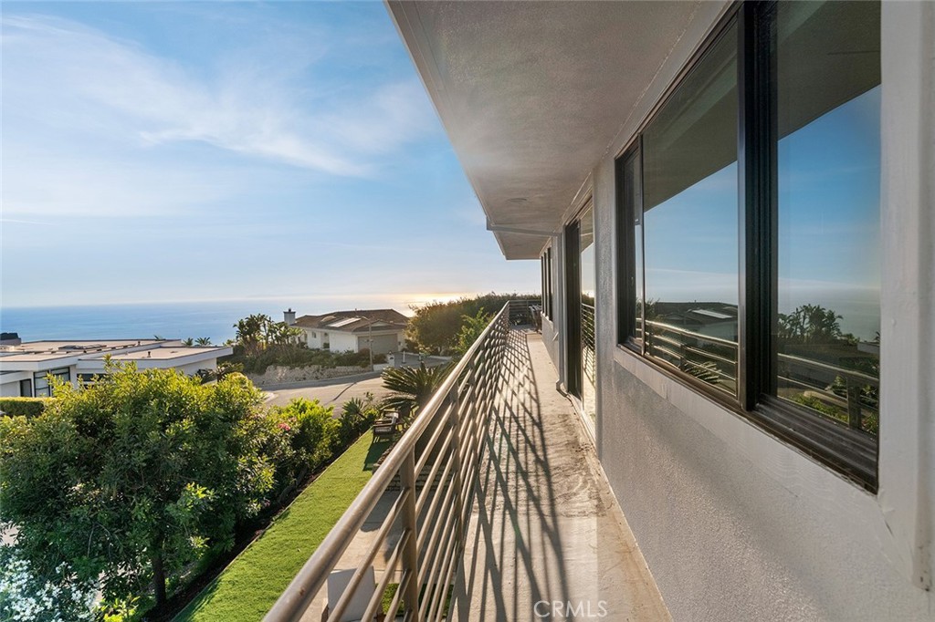 1401 Bounty Way, Laguna Beach CA 92651 - photo 24