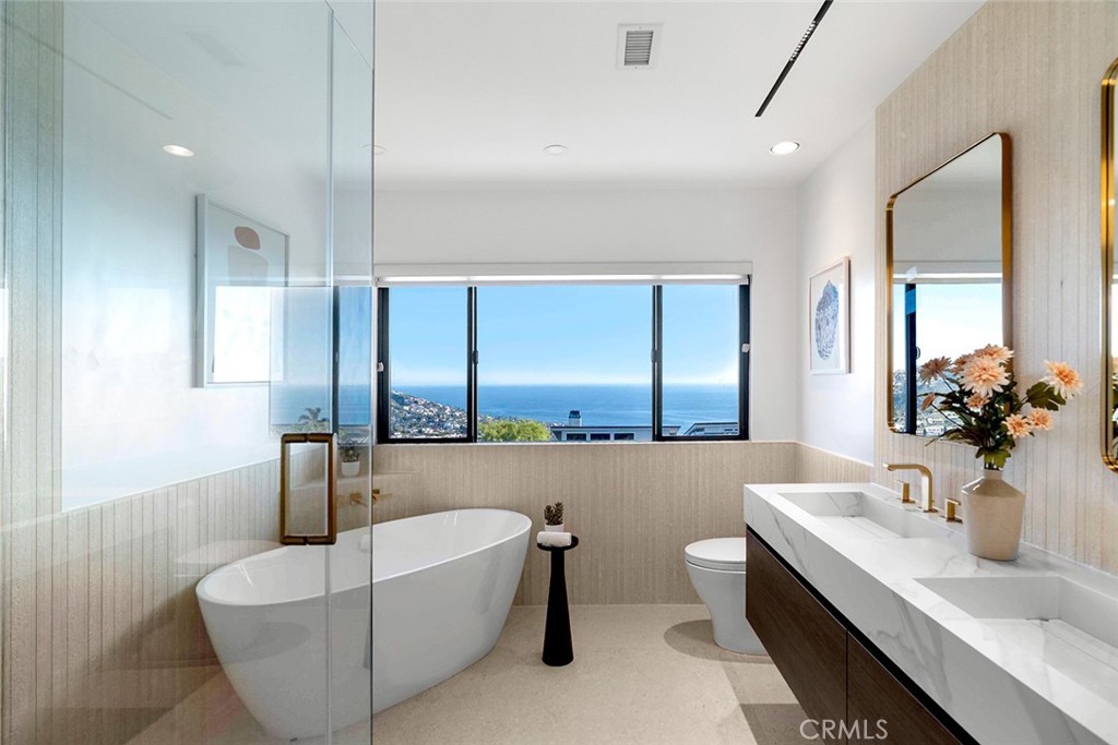 Primary Ensuite - 1401 Bounty Way, Laguna Beach CA 92651 - photo 27