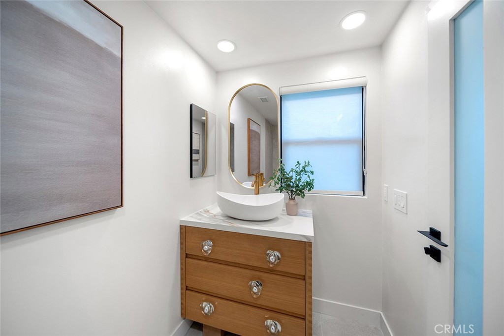 Secondary Ensuite - 1401 Bounty Way, Laguna Beach CA 92651 - photo 32