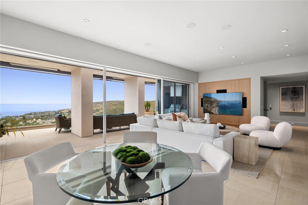 Additional features include blackout and solar shades in nearly every room, an electric awning on the main deck, and cen - 1409 Samoa Way, Laguna Beach CA 92651 - photo 29