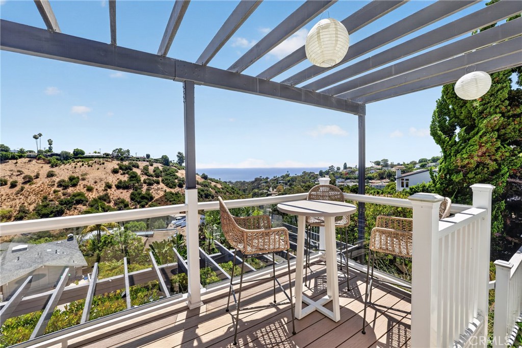 1414 Mar Vista Way, Laguna Beach CA 92651 - photo 13