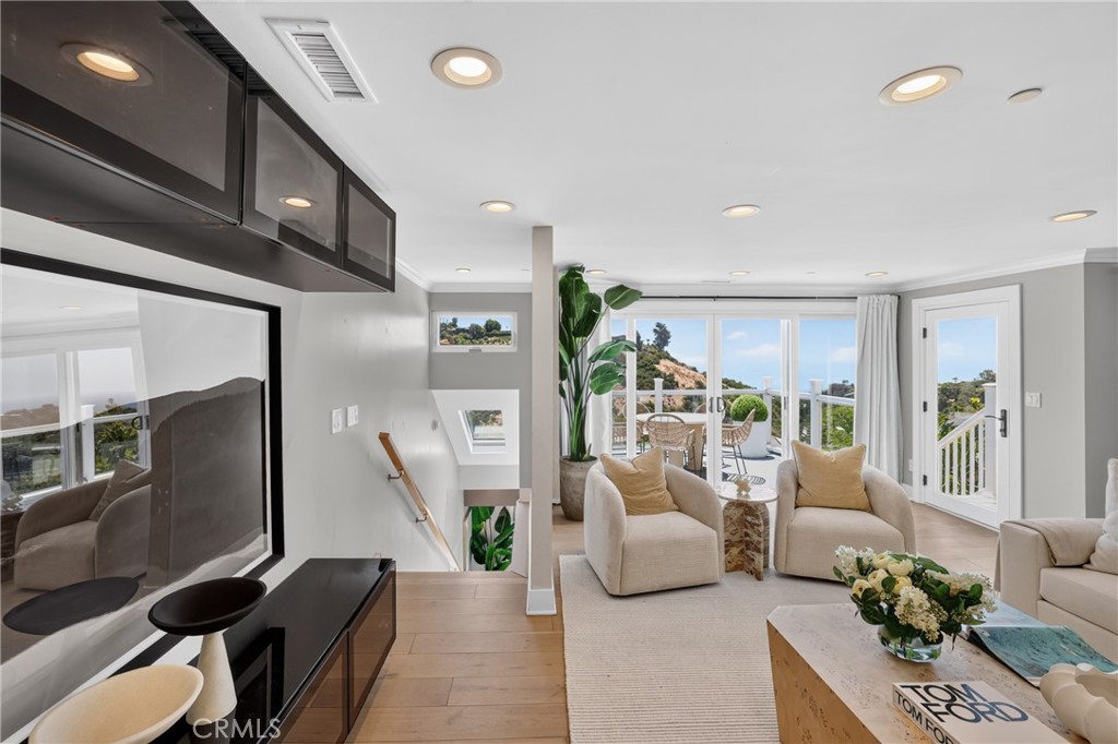 1414 Mar Vista Way, Laguna Beach CA 92651 - photo 30