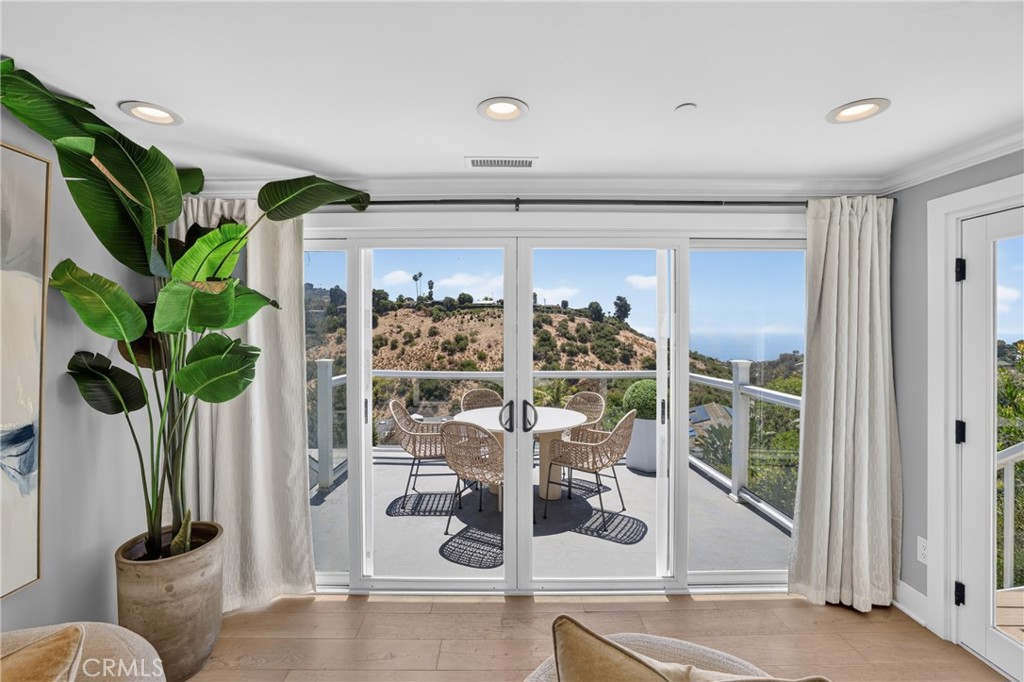 1414 Mar Vista Way, Laguna Beach CA 92651 - photo 57