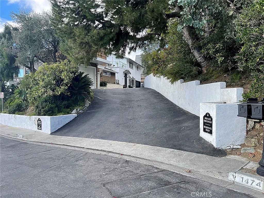 Private Driveway - 1414 Mar Vista Way, Laguna Beach CA 92651 - photo 59
