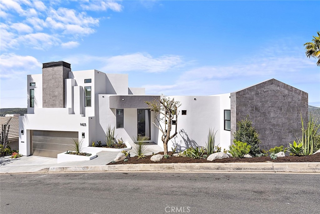 1425 Skyline Drive, Laguna Beach CA 92651 - photo 1