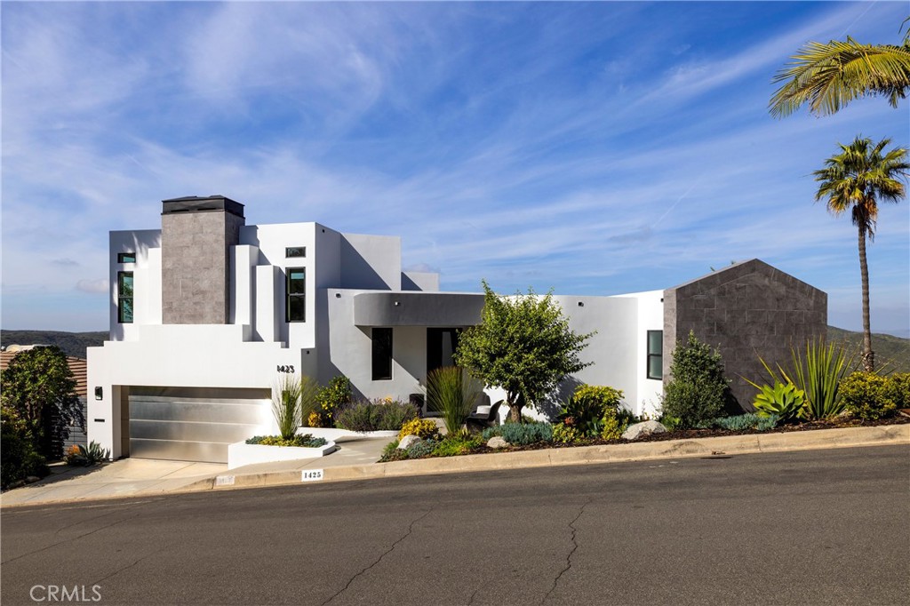 1425 Skyline Drive, Laguna Beach CA 92651 - photo 2