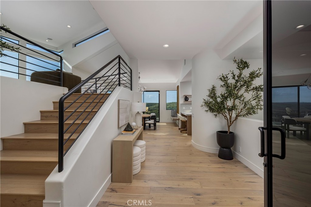 1425 Skyline Drive, Laguna Beach CA 92651 - photo 5