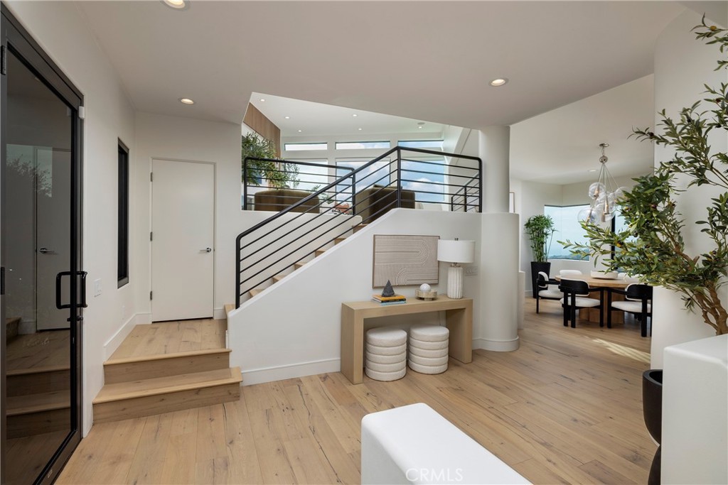 1425 Skyline Drive, Laguna Beach CA 92651 - photo 6