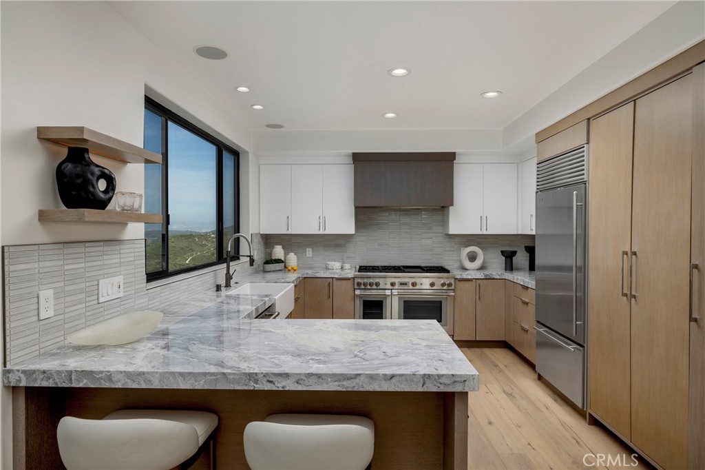 1425 Skyline Drive, Laguna Beach CA 92651 - photo 8