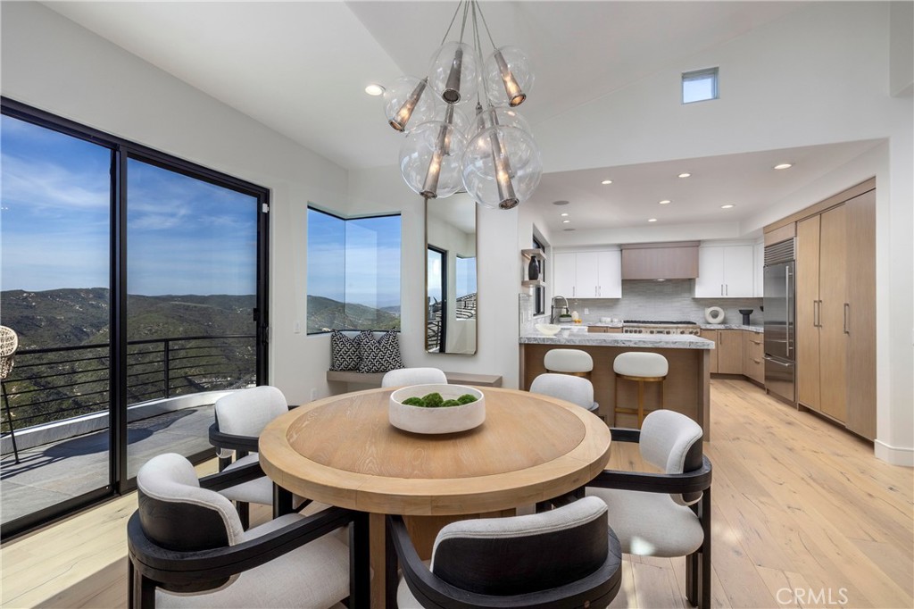 1425 Skyline Drive, Laguna Beach CA 92651 - photo 10