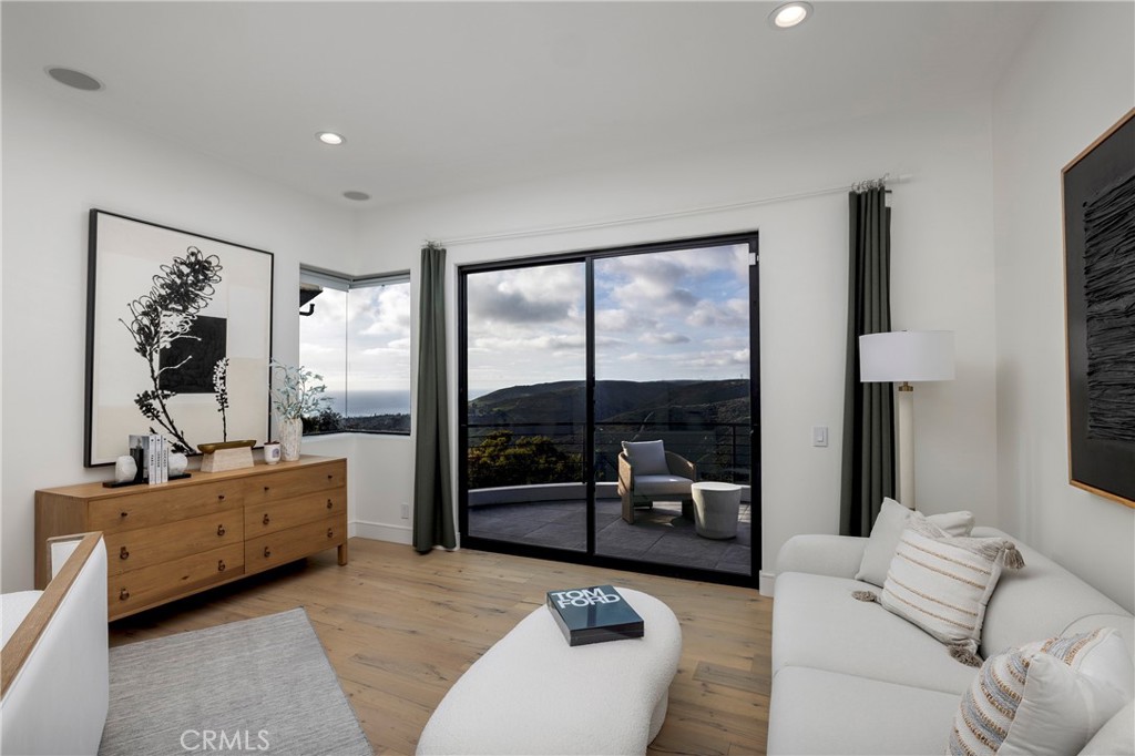 1425 Skyline Drive, Laguna Beach CA 92651 - photo 28