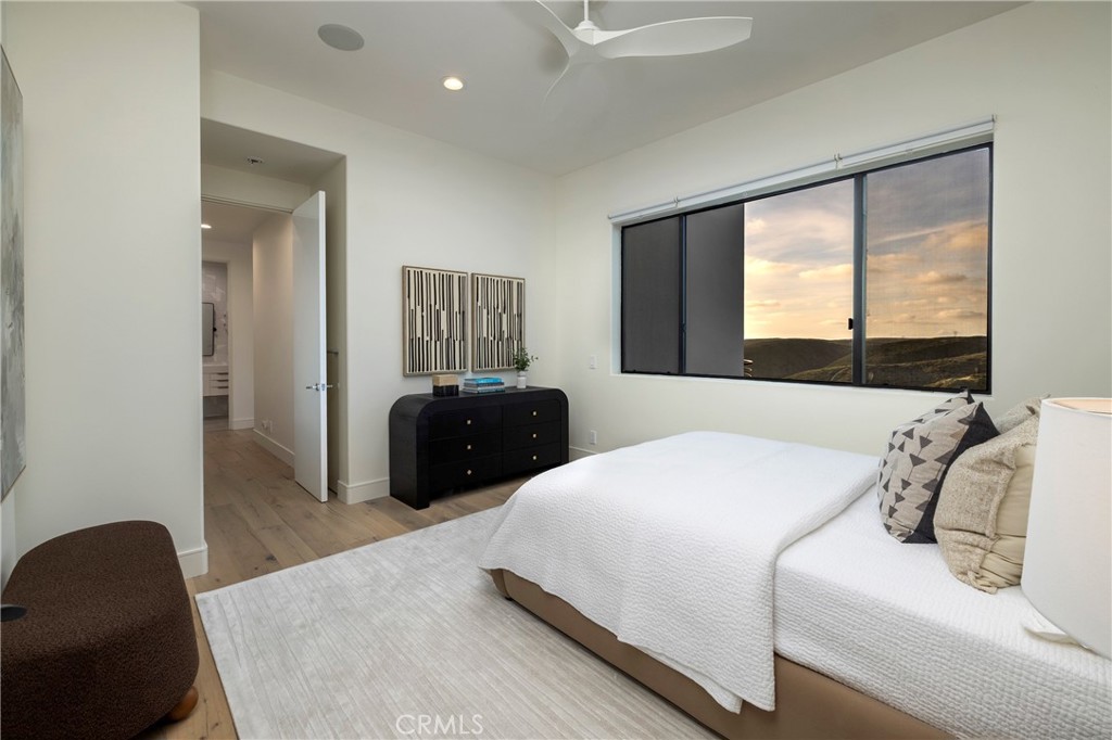 1425 Skyline Drive, Laguna Beach CA 92651 - photo 36