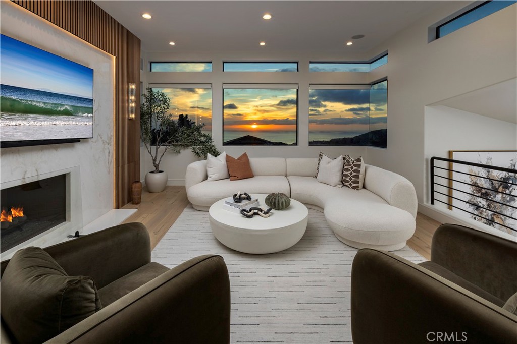 1425 Skyline Drive, Laguna Beach CA 92651 - photo 40