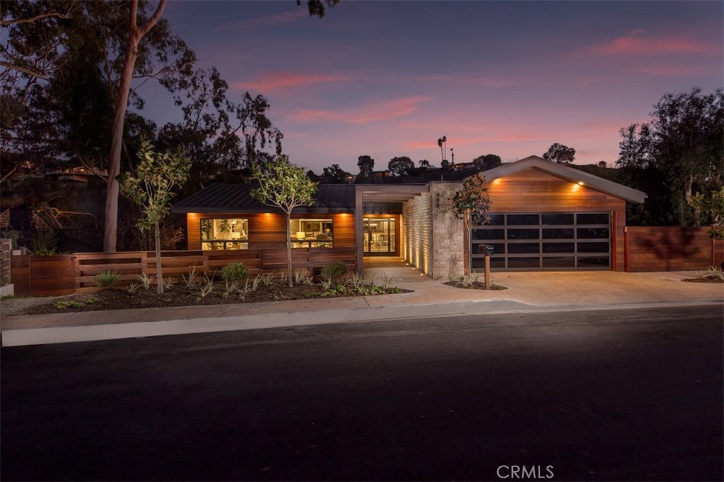1435 Cerritos Drive, Laguna Beach CA 92651 - photo 1