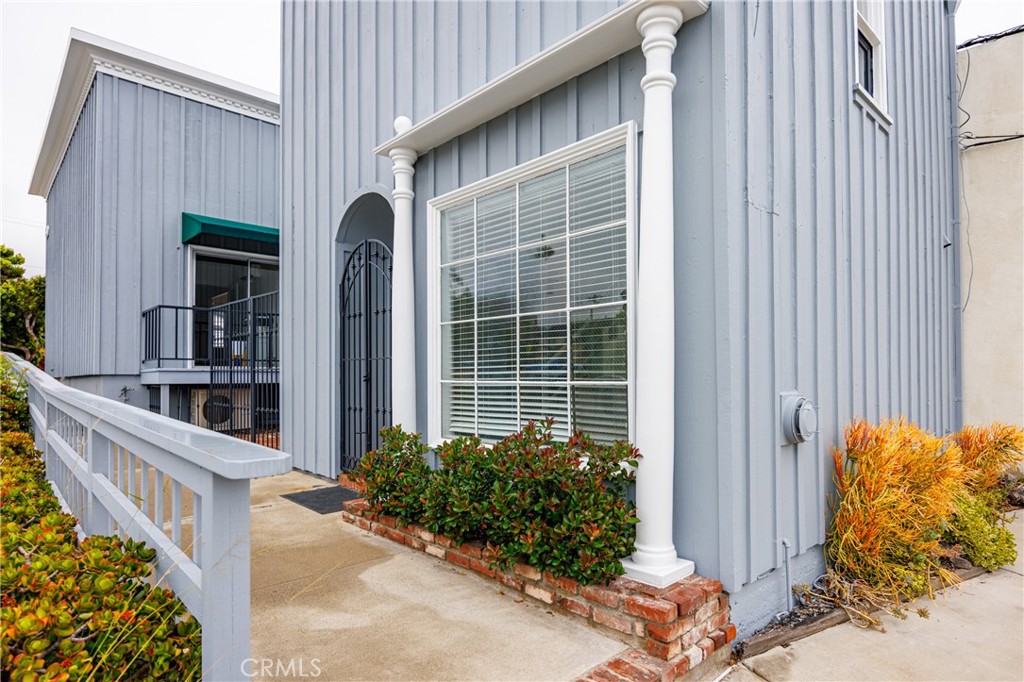 1435 Glenneyre, Laguna Beach CA 92651 - photo 15