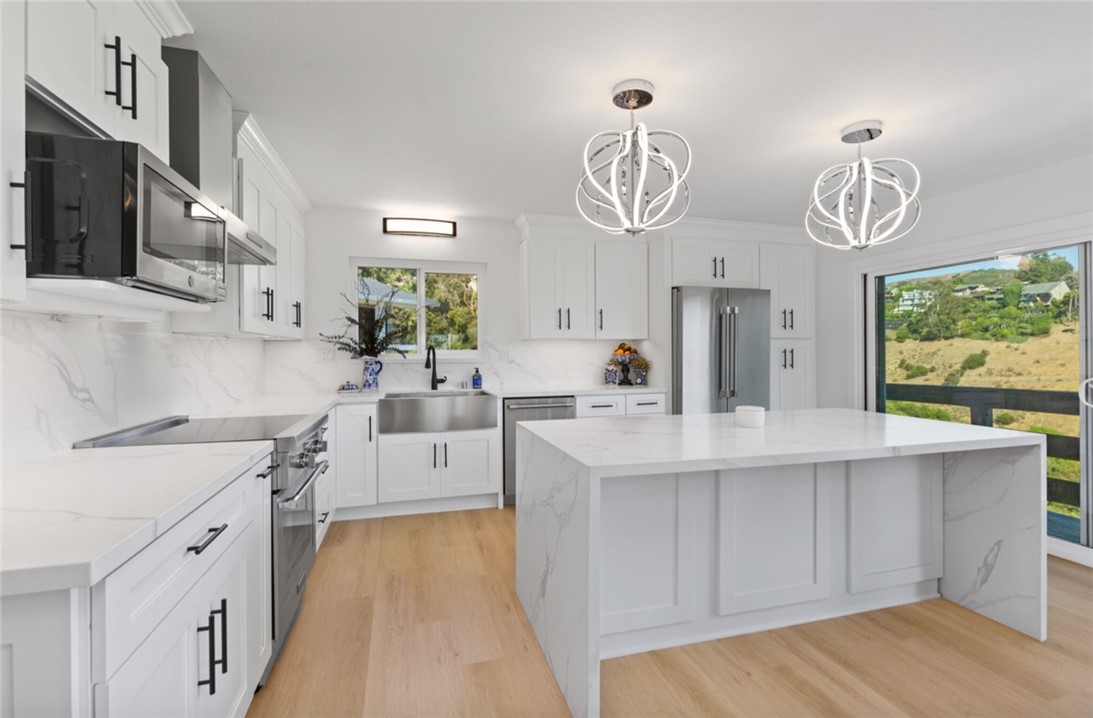 Kitchen - 1435 Mar Vista Way, Laguna Beach CA 92651 - photo 1