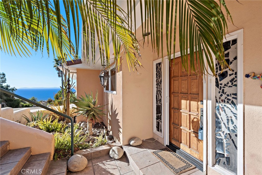 1435 Skyline Drive, Laguna Beach CA 92651 - photo 1