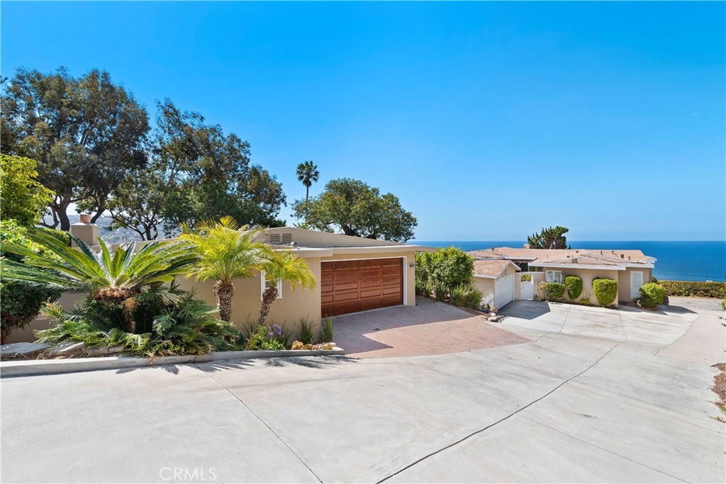 1435 Temple Hills Drive, Laguna Beach CA 92651 - photo 1
