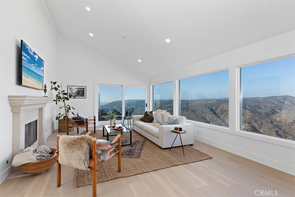 1455 Skyline Drive, Laguna Beach CA 92651 - photo 1