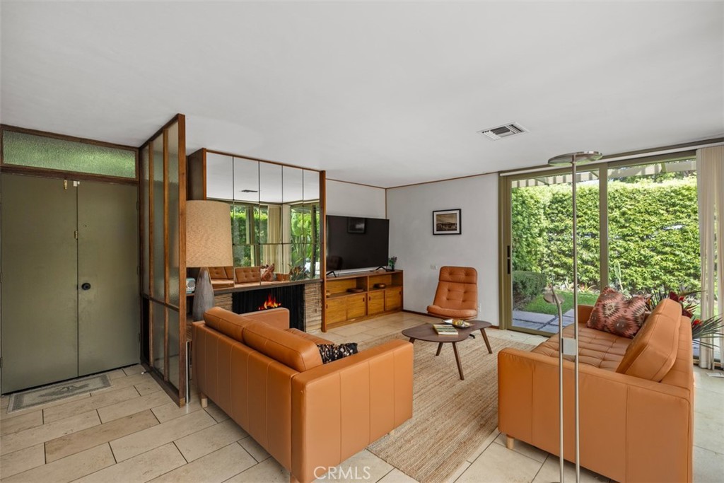 146 Chiquita Street, Laguna Beach CA 92651 - photo 4