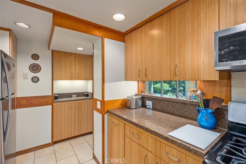 146 Chiquita Street, Laguna Beach CA 92651 - photo 13